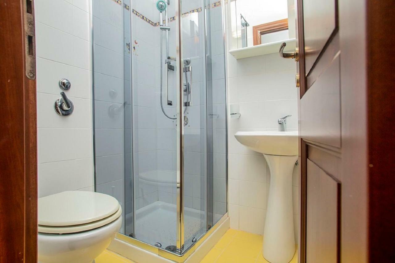 Bilocale Via Umbria Apartment Санта Тереза Галура Екстериор снимка